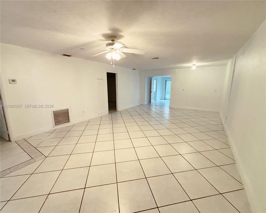 For Rent: $3,095 (2 beds, 2 baths, 2364 Square Feet)