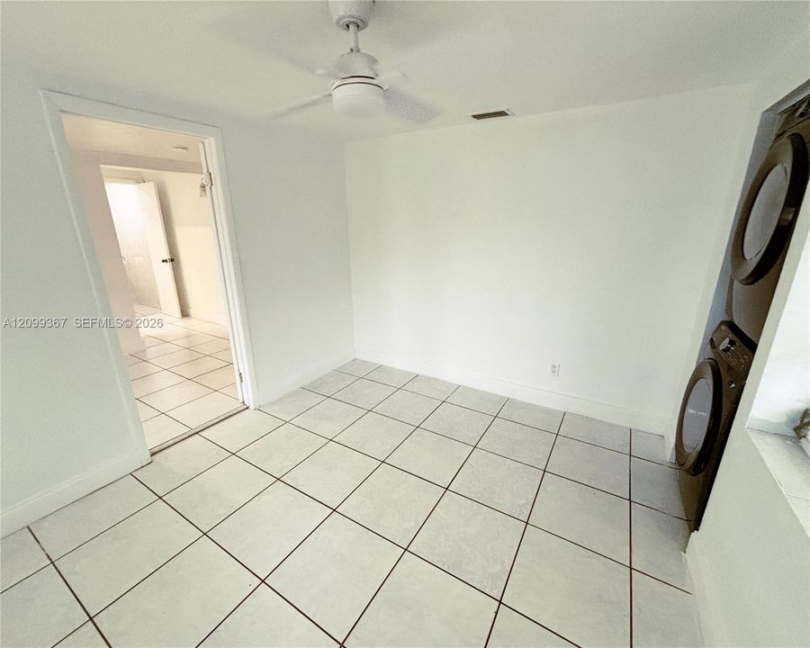 For Rent: $3,095 (2 beds, 2 baths, 2364 Square Feet)