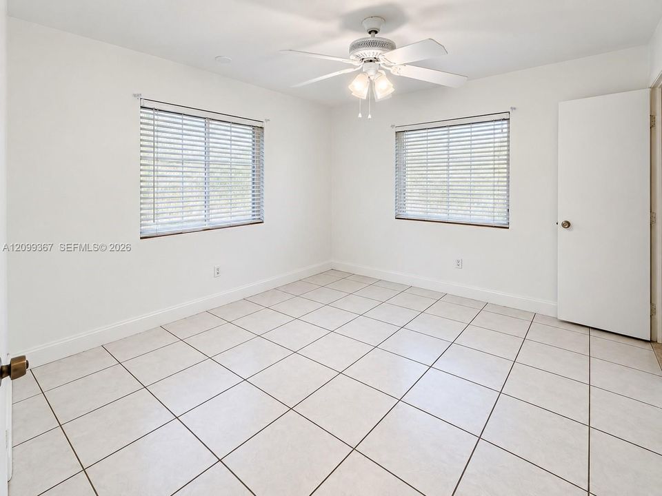 For Rent: $3,095 (2 beds, 2 baths, 2364 Square Feet)