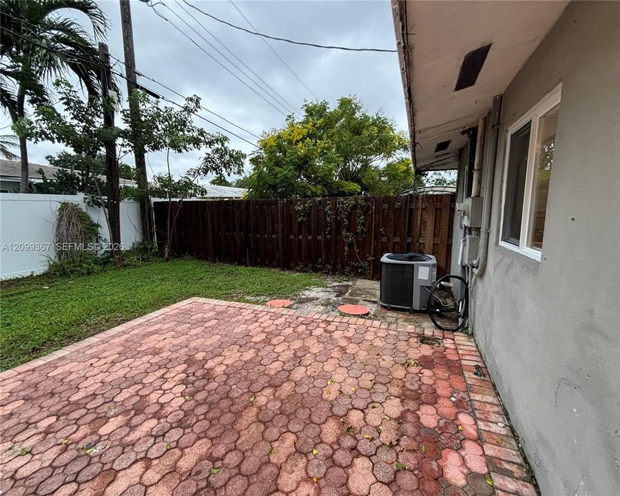 For Rent: $3,095 (2 beds, 2 baths, 2364 Square Feet)