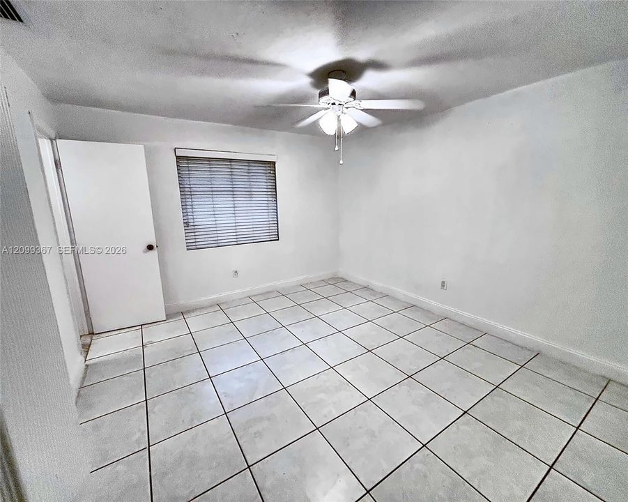 For Rent: $3,095 (2 beds, 2 baths, 2364 Square Feet)