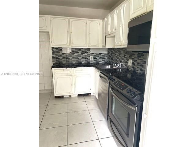 На продажу: $139,900 (2 спален, 2 ванн, 1100 Квадратных фут)