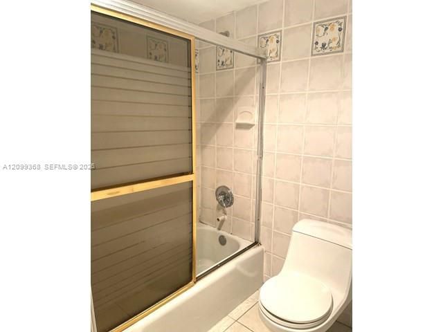 На продажу: $139,900 (2 спален, 2 ванн, 1100 Квадратных фут)