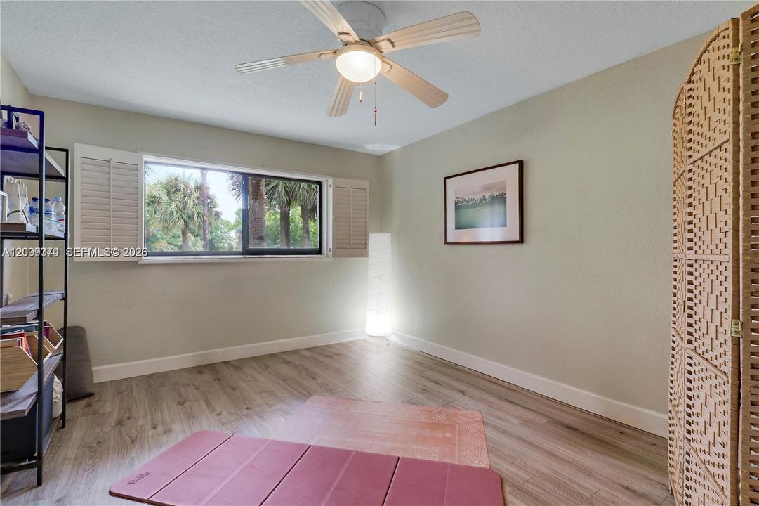 For Rent: $3,950 (3 beds, 2 baths, 1746 Square Feet)