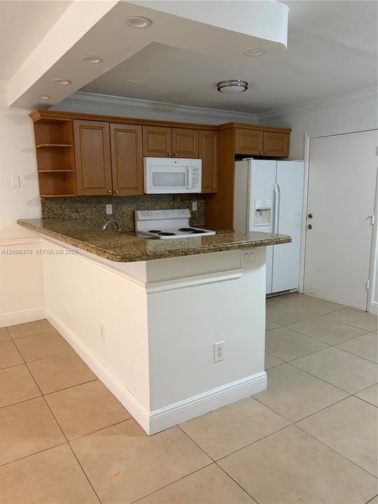 В аренду: $2,500 (2 спален, 2 ванн, 955 Квадратных фут)
