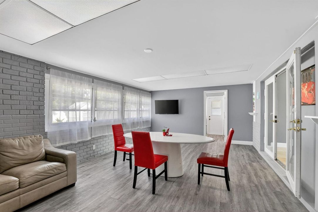 Spacious Family Room