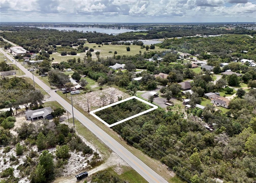 На продажу: $17,000 (0.26 acres)