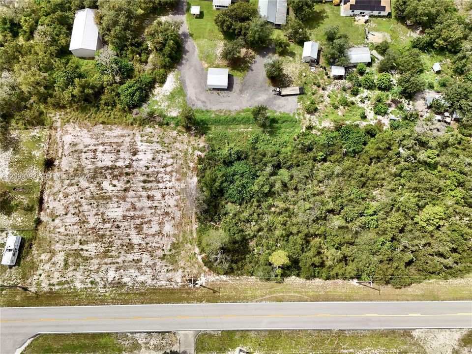На продажу: $17,000 (0.26 acres)