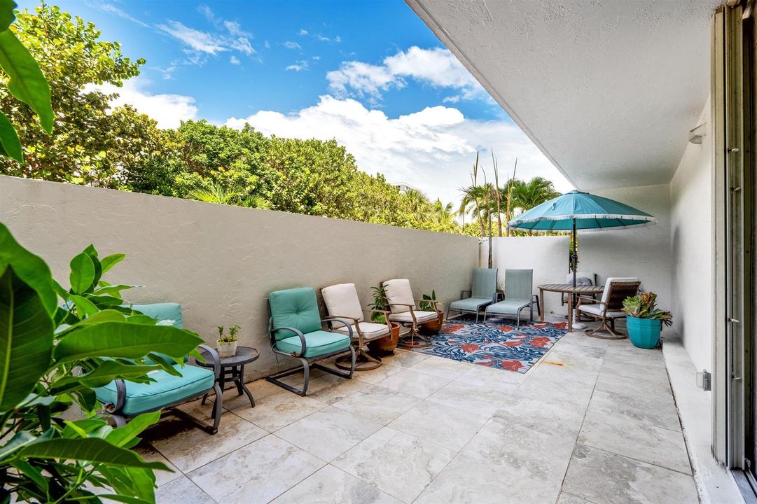 PRIVATE PATIO