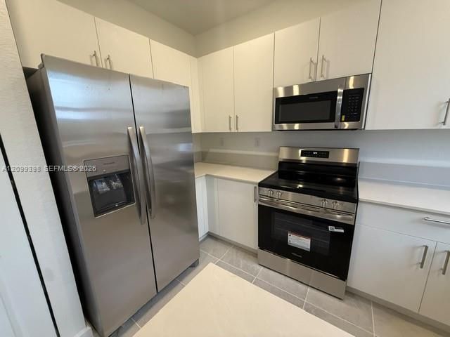 For Rent: $2,390 (3 beds, 2 baths, 0 Square Feet)