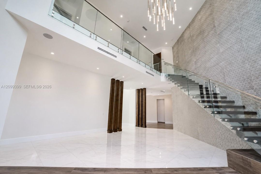 В аренду: $39,000 (5 спален, 5 ванн, 4955 Квадратных фут)
