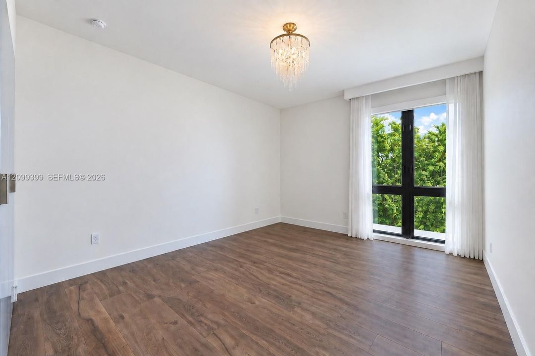 В аренду: $39,000 (5 спален, 5 ванн, 4955 Квадратных фут)