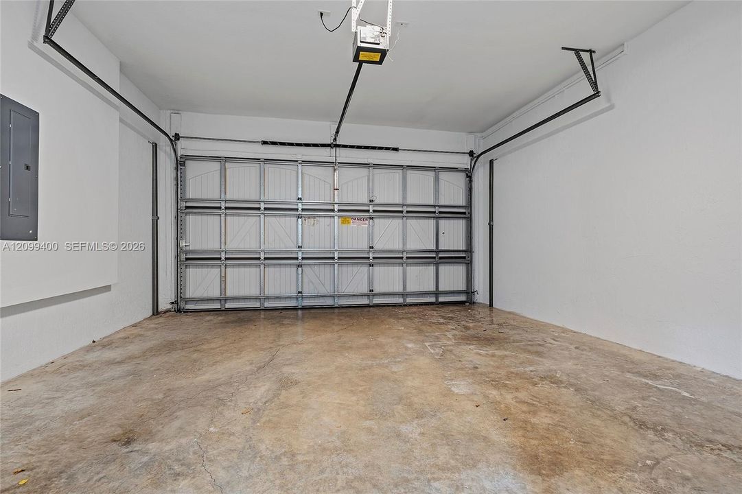 В аренду: $3,800 (3 спален, 2 ванн, 0 Квадратных фут)