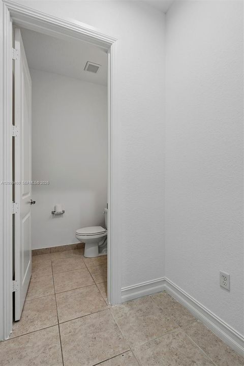 В аренду: $3,800 (3 спален, 2 ванн, 0 Квадратных фут)