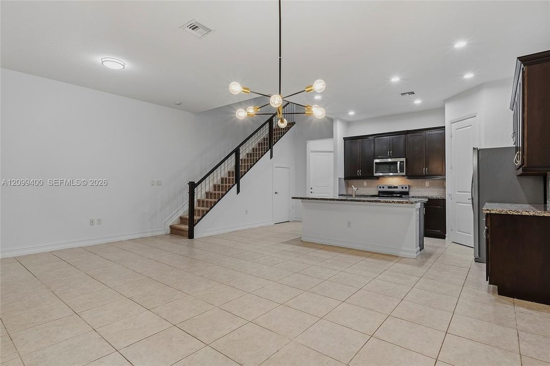 В аренду: $3,800 (3 спален, 2 ванн, 0 Квадратных фут)