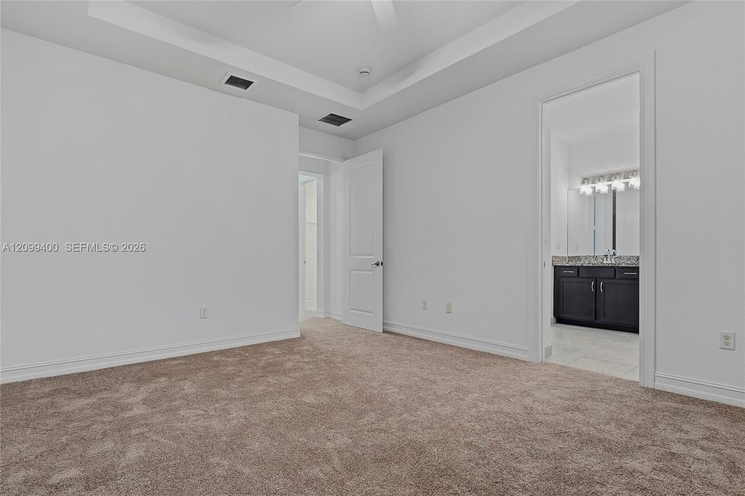 В аренду: $3,800 (3 спален, 2 ванн, 0 Квадратных фут)