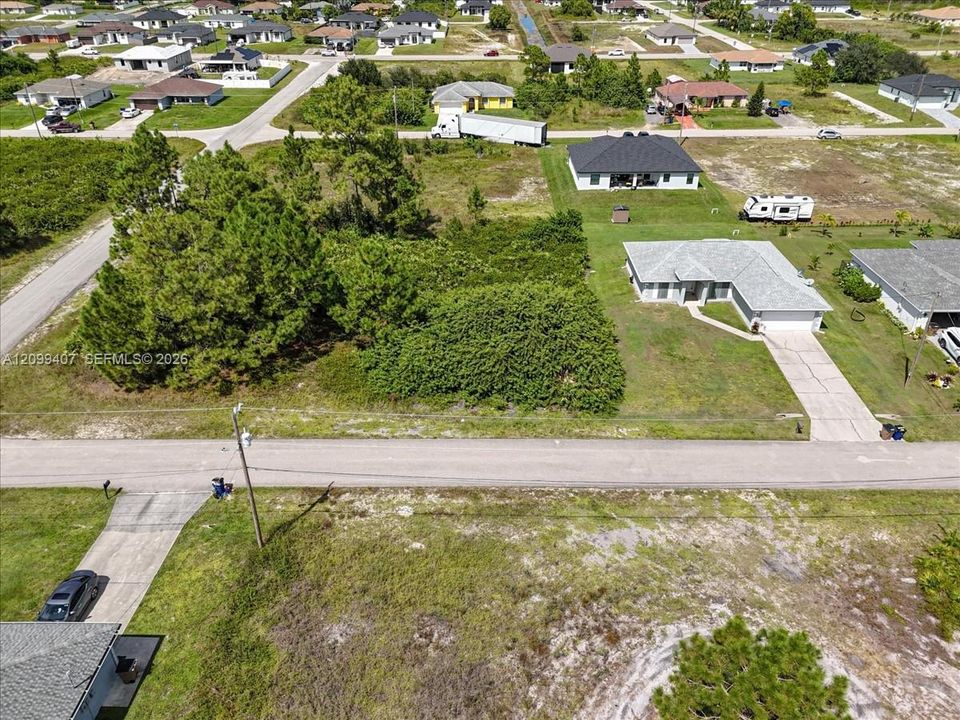 На продажу: $26,000 (0.25 acres)