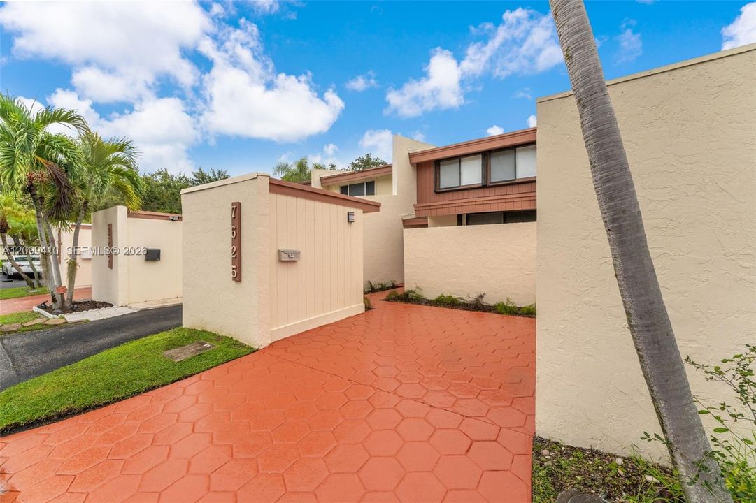 For Sale: $660,000 (3 beds, 2 baths, 1788 Square Feet)