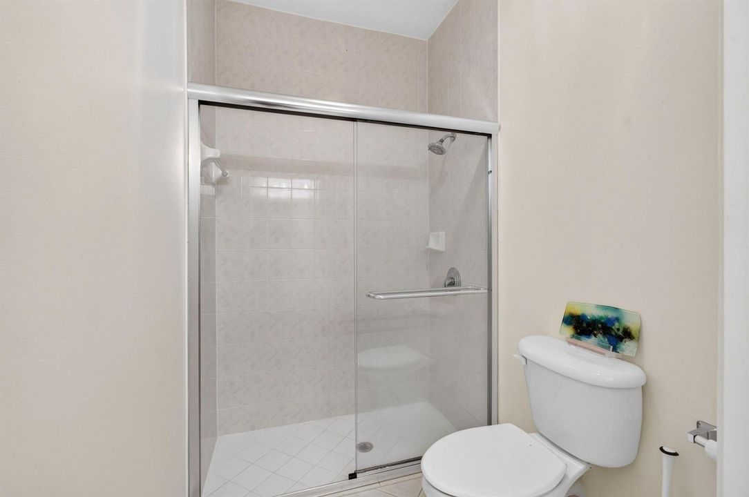 Seperate Shower & Loo
