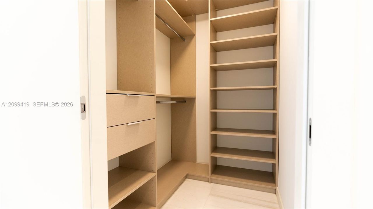 На продажу: $2,599,000 (2 спален, 3 ванн, 1675 Квадратных фут)
