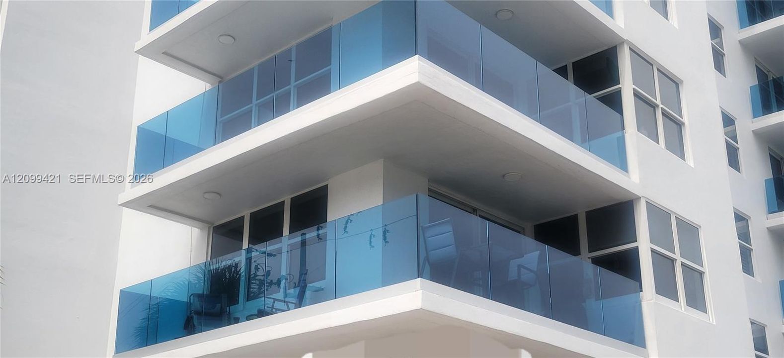 На продажу: $535,900 (2 спален, 2 ванн, 1000 Квадратных фут)