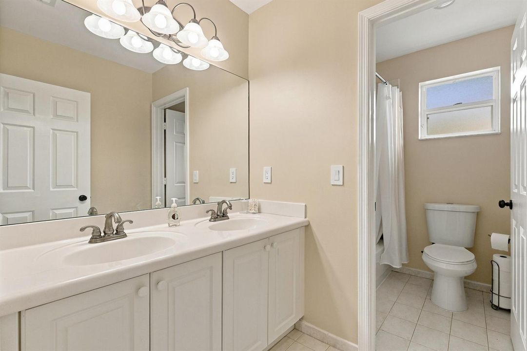 Upstairs Guest Bathroom