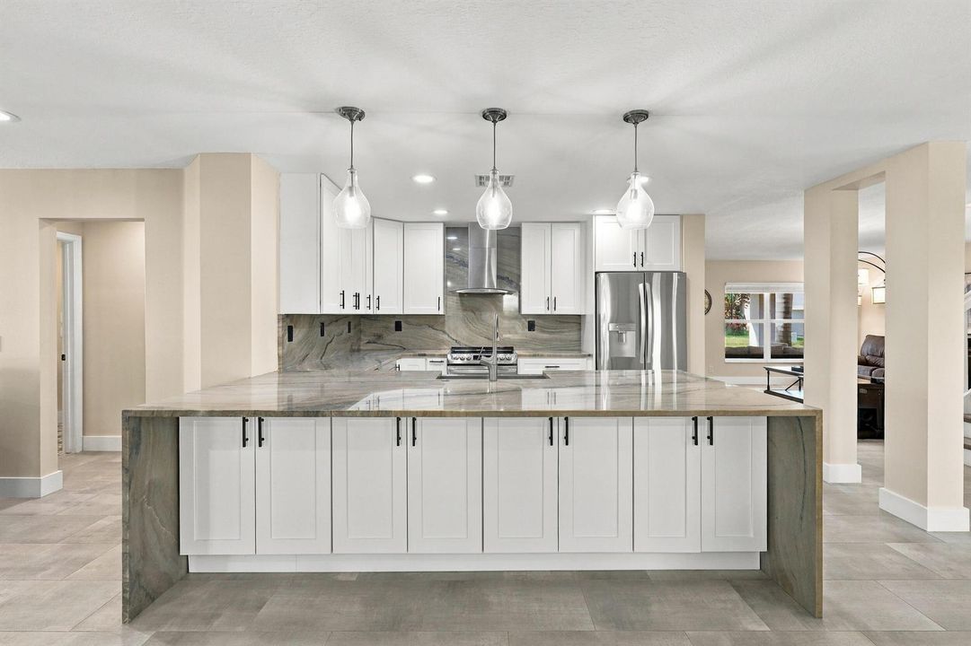 Counter Seating & Storage