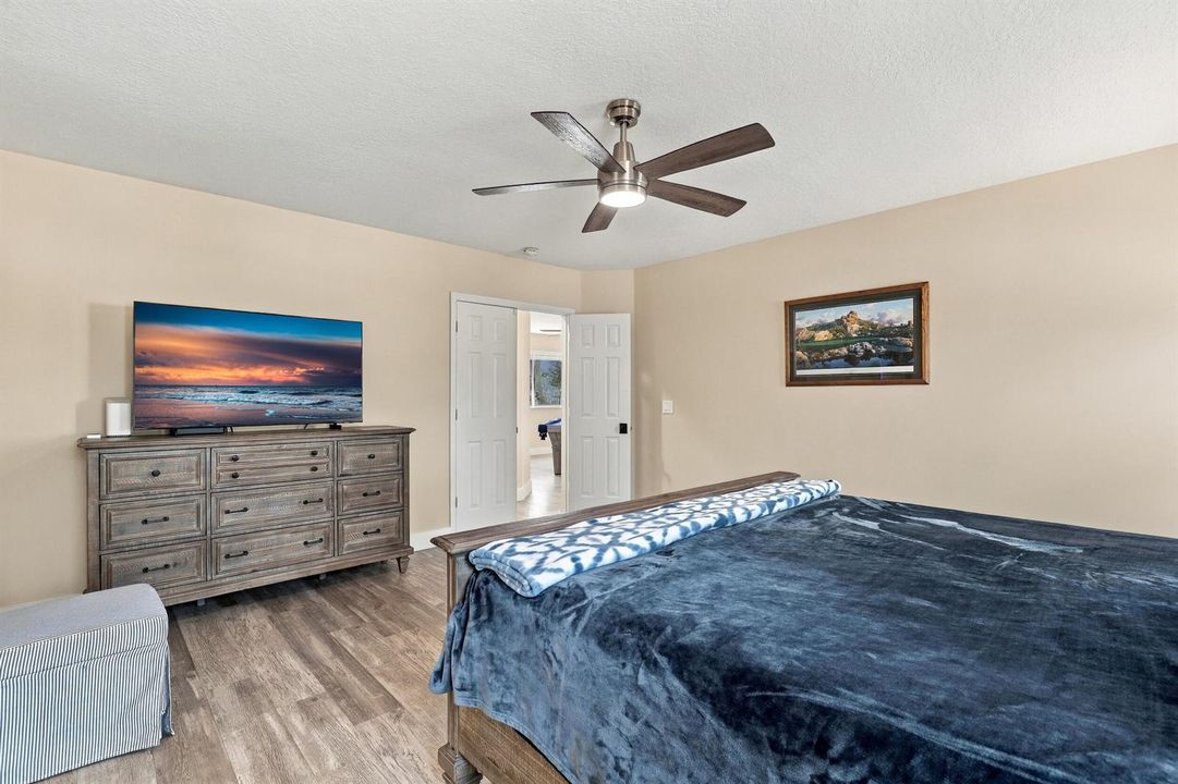 Huge Primary Suite