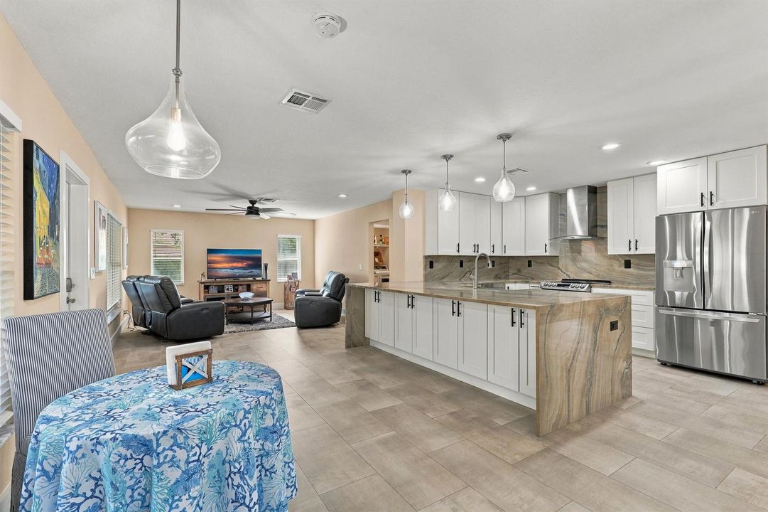 Breakfast Nook & Kitchen
