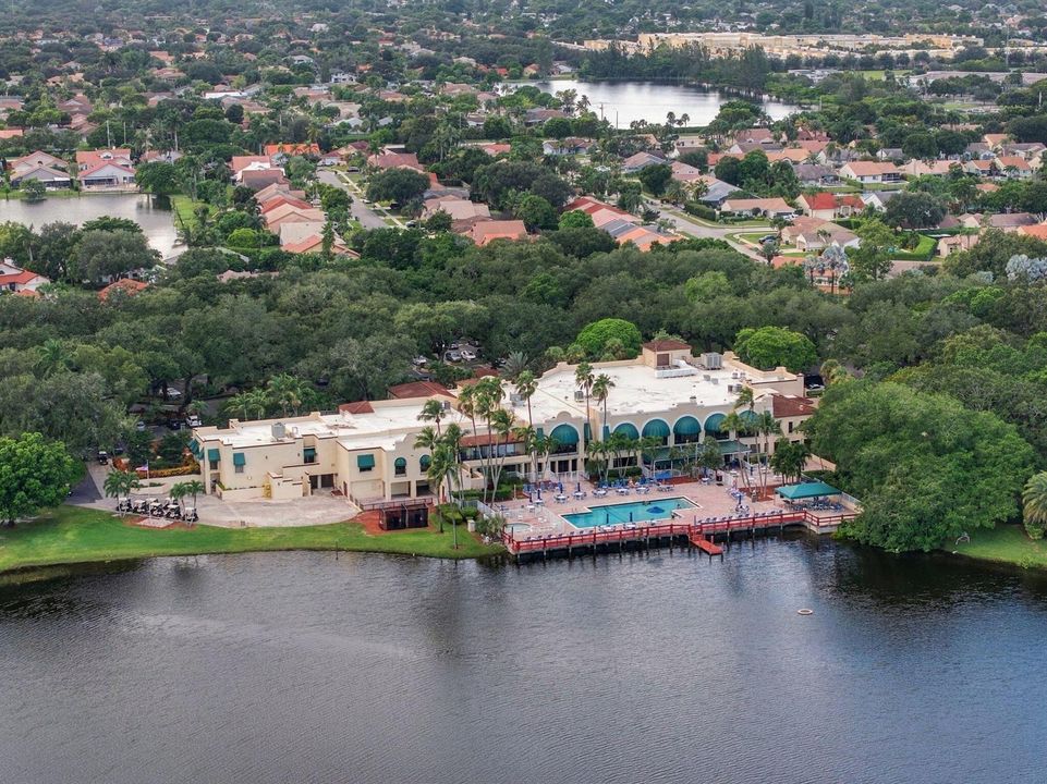 29-web-or-mls-1502-whitehall-dr-305