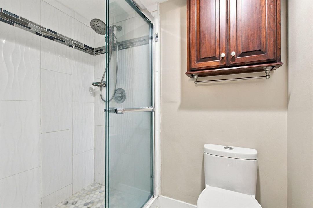 15-web-or-mls-1502-whitehall-dr-305