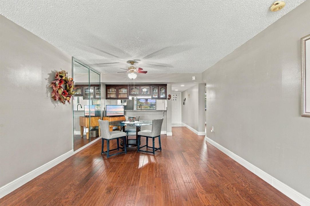 4-web-or-mls-1502-whitehall-dr-305