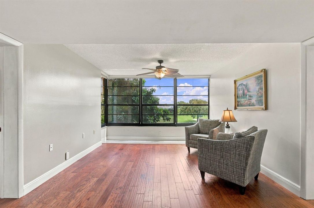 7-web-or-mls-1502-whitehall-dr-305