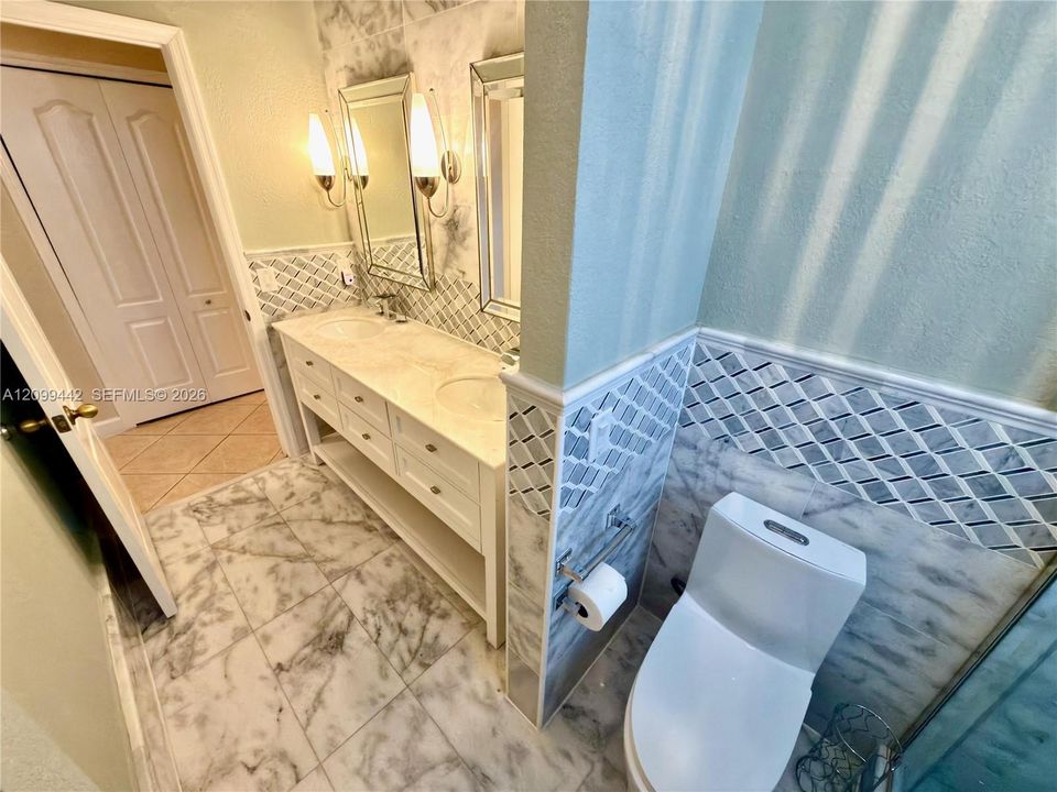 На продажу: $874,900 (4 спален, 2 ванн, 2480 Квадратных фут)