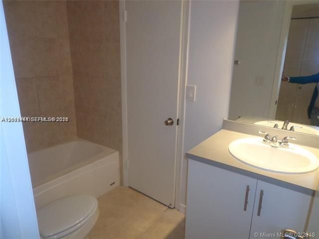 For Rent: $1,980 (2 beds, 1 baths, 1000 Square Feet)