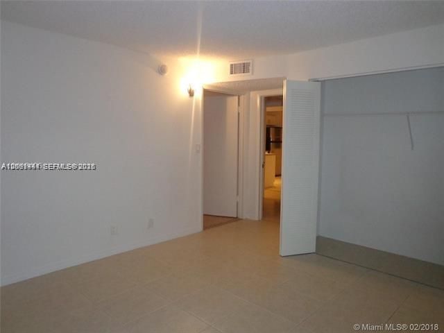 For Rent: $1,980 (2 beds, 1 baths, 1000 Square Feet)
