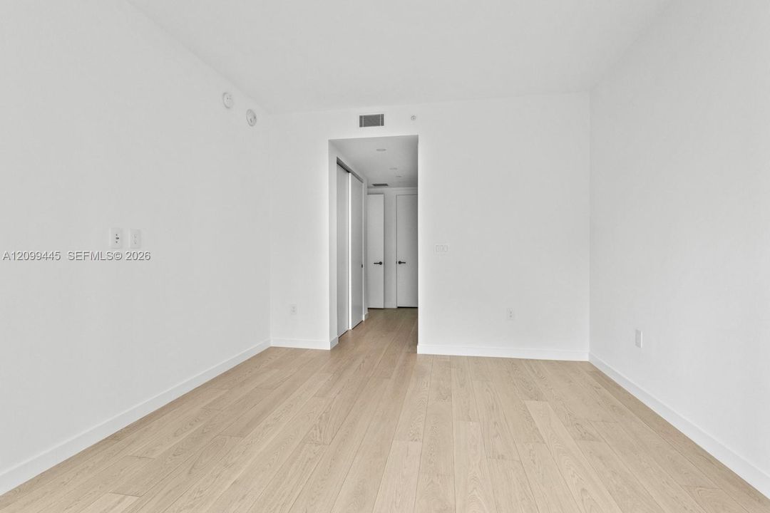 В аренду: $9,900 (2 спален, 2 ванн, 1317 Квадратных фут)