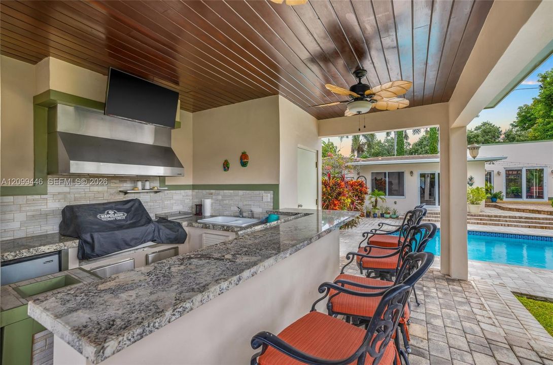 Outdoor Kitchen