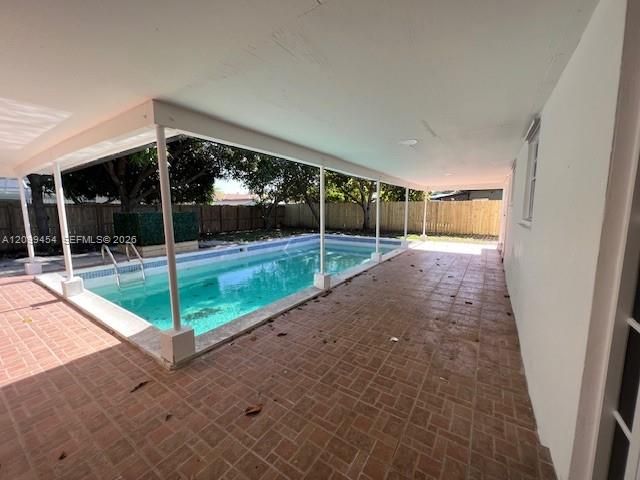En Renta: $3,840 (4 camas, 2 baños, 1549 Pies cuadrados)