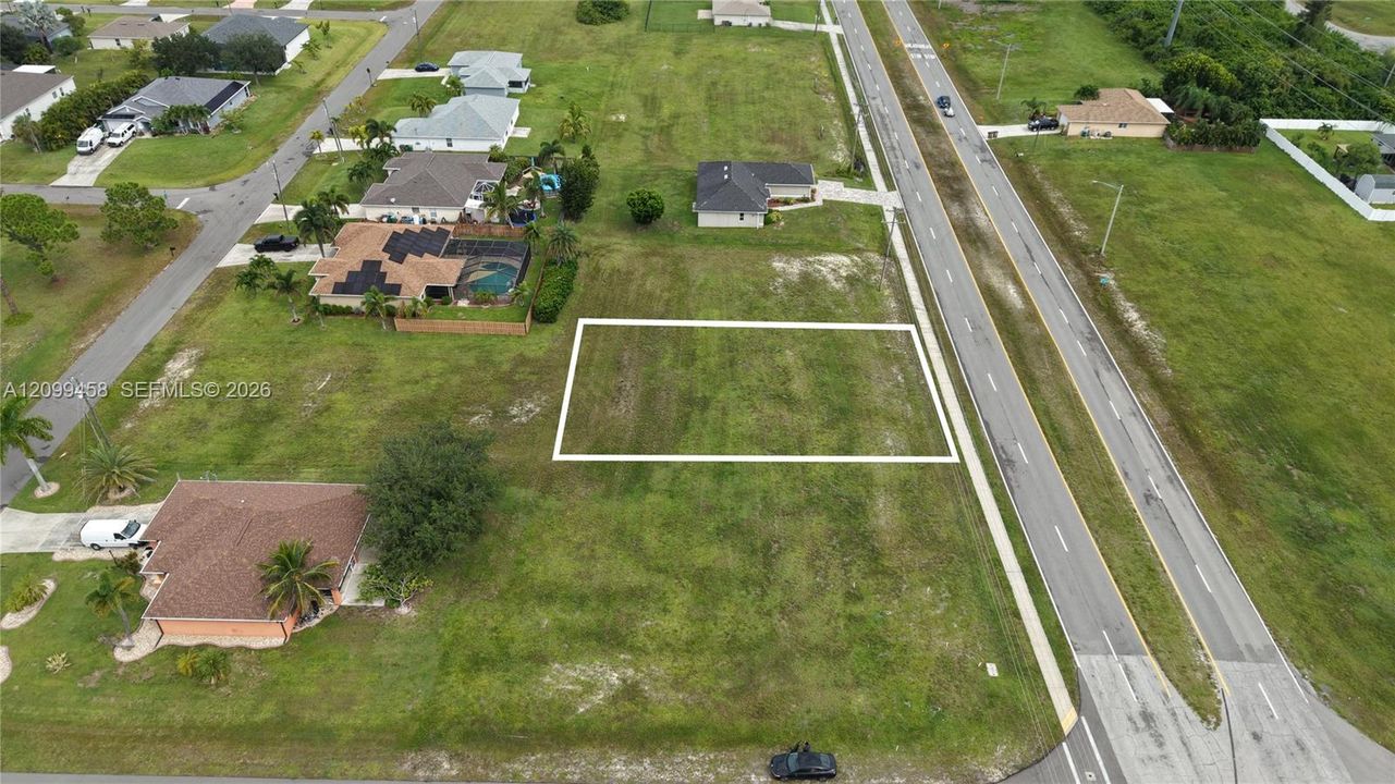 待售: $50,000 (0.23 acres)