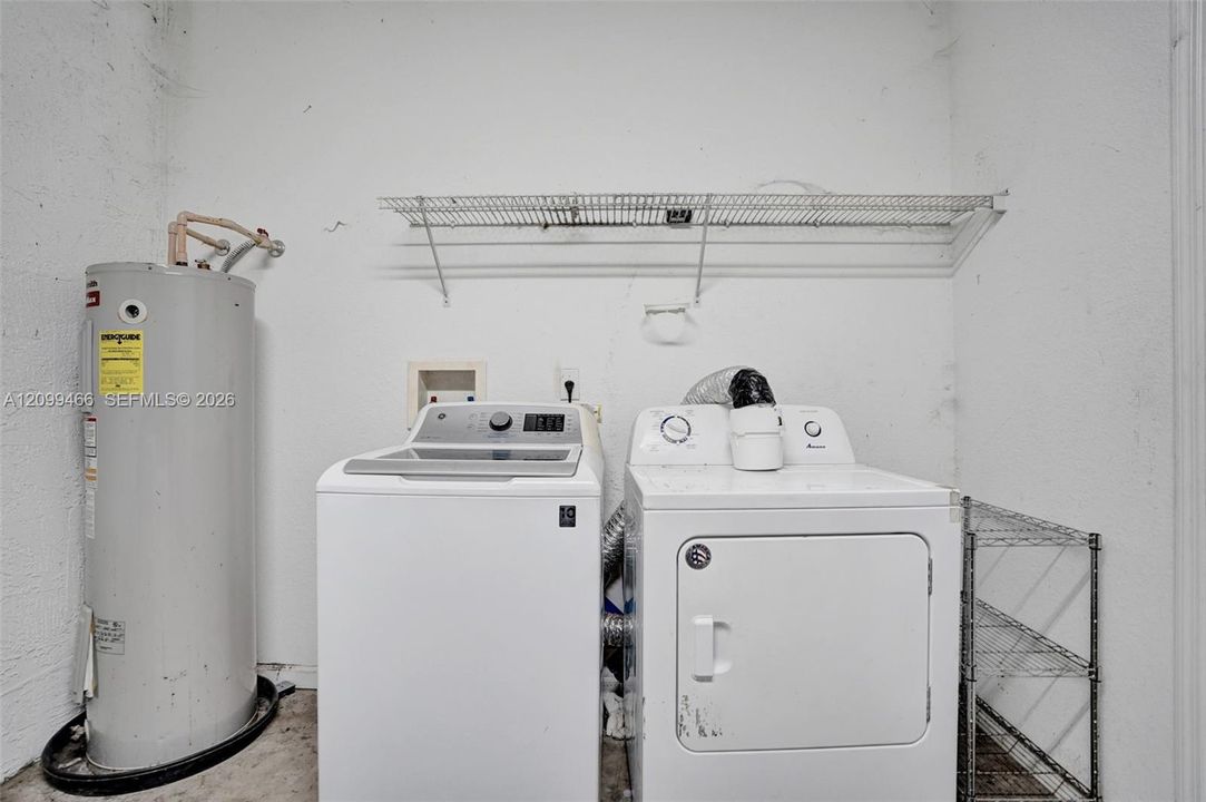 For Rent: $2,200 (3 beds, 2 baths, 1481 Square Feet)
