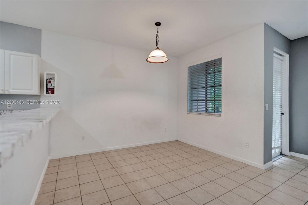 For Rent: $2,200 (3 beds, 2 baths, 1481 Square Feet)