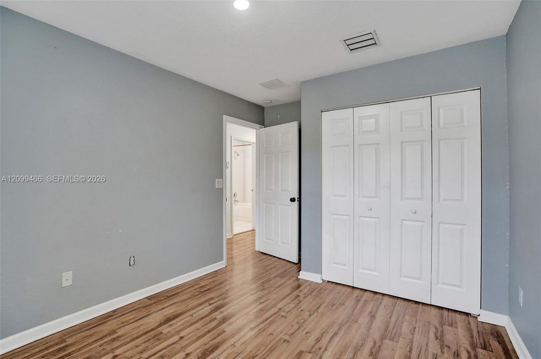 For Rent: $2,200 (3 beds, 2 baths, 1481 Square Feet)