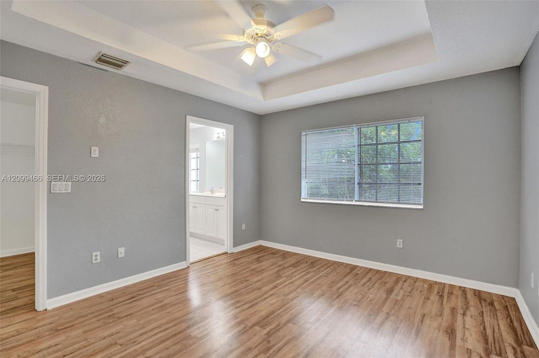 For Rent: $2,200 (3 beds, 2 baths, 1481 Square Feet)