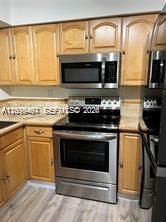 В аренду: $1,900 (1 спален, 1 ванн, 796 Квадратных фут)