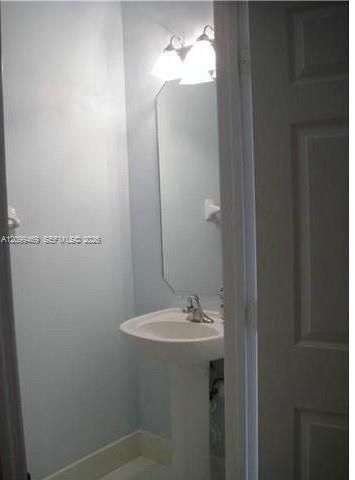For Rent: $2,300 (2 beds, 2 baths, 1280 Square Feet)