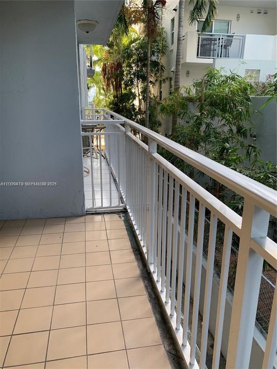 For Rent: $2,200 (1 beds, 1 baths, 748 Square Feet)
