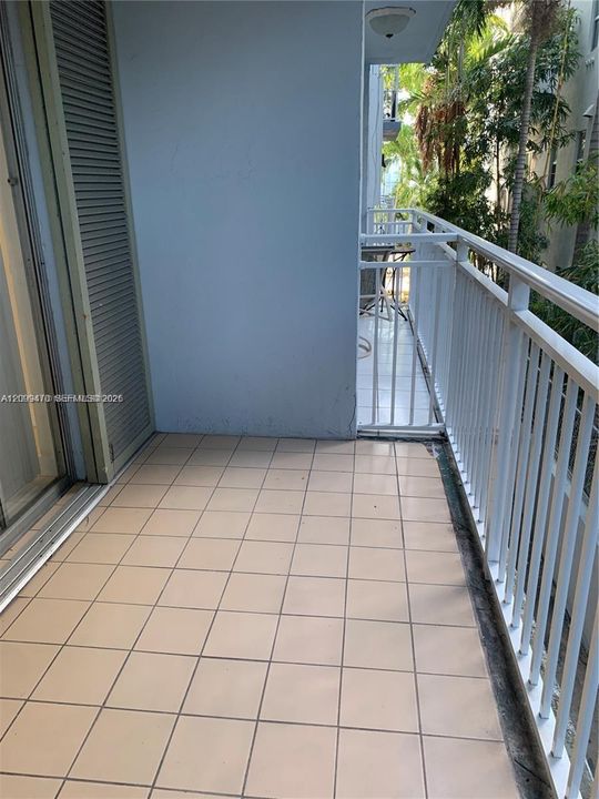 For Rent: $2,200 (1 beds, 1 baths, 748 Square Feet)