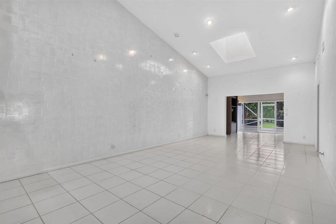 26-web-or-mls-_14A4219