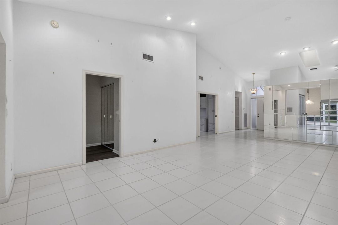 28-web-or-mls-_14A4229